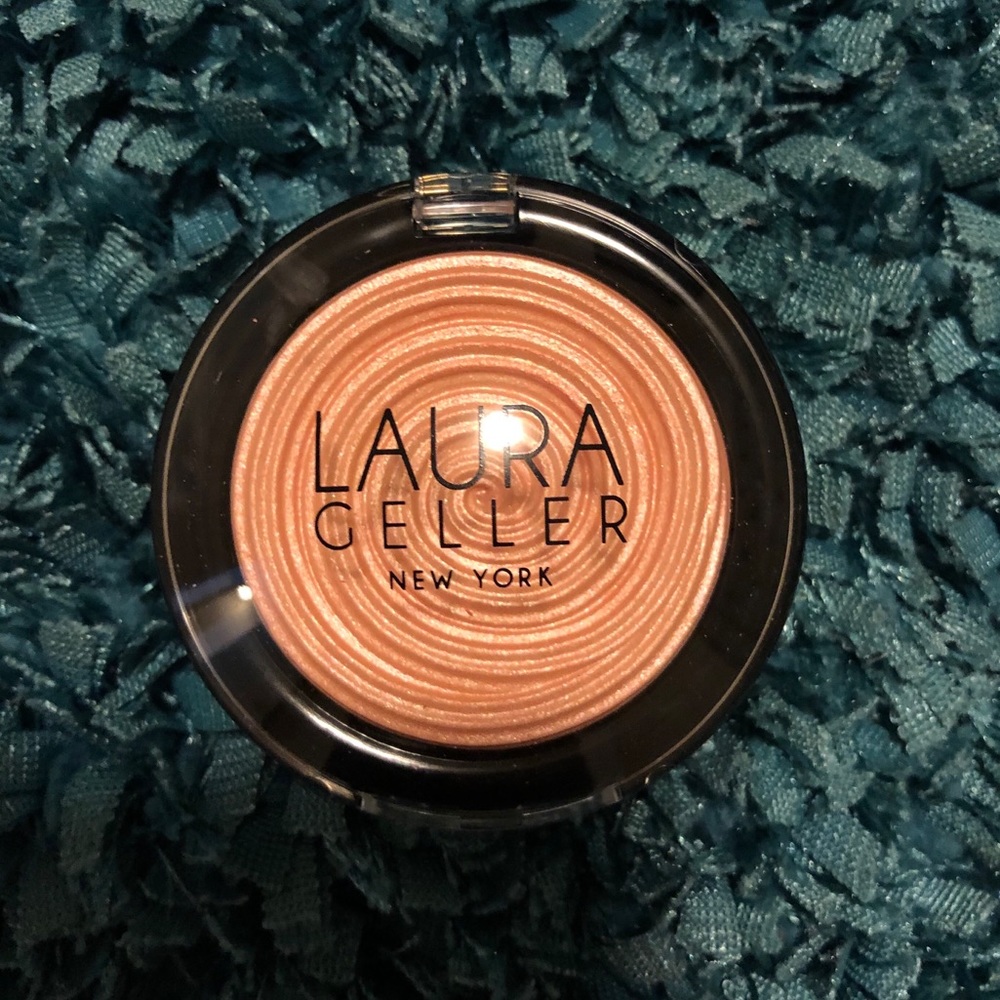 Laura Galler Iluminator